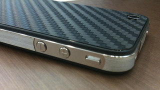 StealthArmor Is A More Attractive "Fix" For iPhone 4 Reception Than A Bumper Case